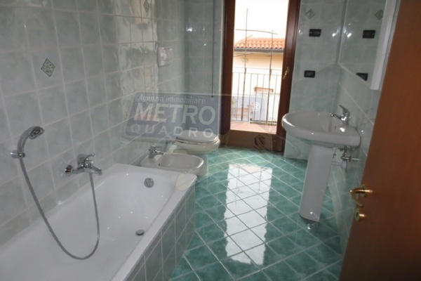 bagno con vasca - APPARTAMENTO ZUGLIANO (VI)